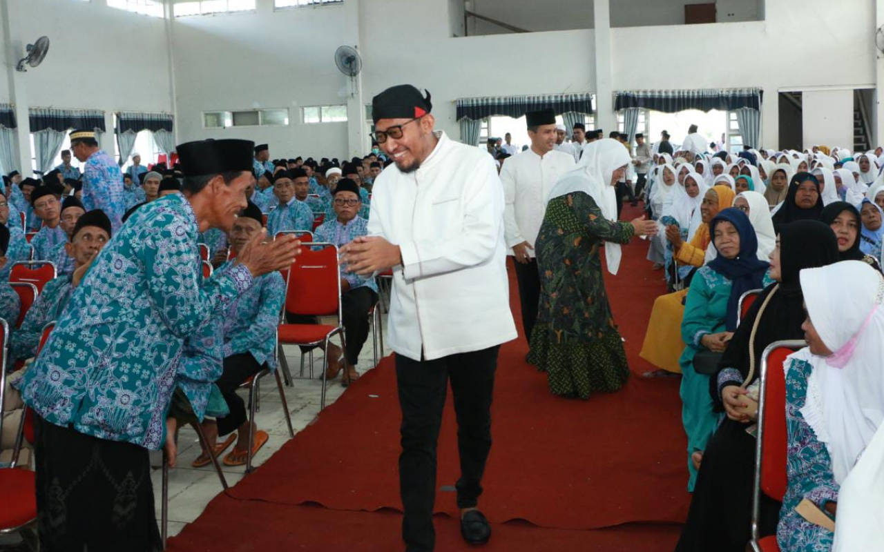 Lepas Jemaah Haji, Bupati Sumenep: Semoga Sehat wal Afiat dan Mabrur