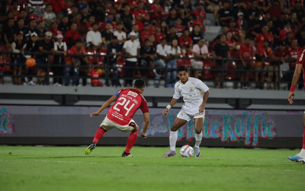 3 Kartu Merah Warnai Kekalahan Madura United di Kandang Bali United