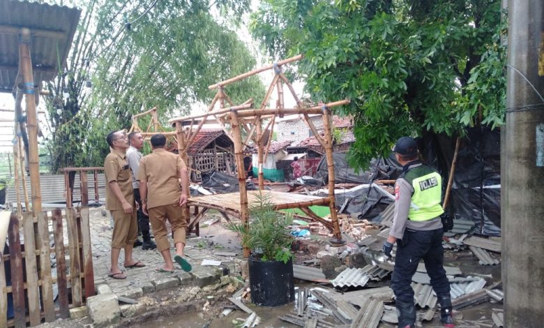 Angin Puting Beliung Porak-porandakan Puluhan Rumah di Sumenep