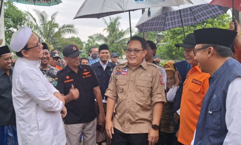 Pj Bupati Pamekasan Dampingi Pj Gubernur Jatim Kunjungi Korban Bencana