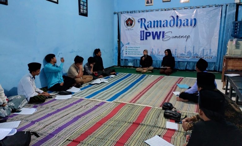 PWI Sumenep Gembleng 24 Santri dan Mahasiswa Lewat Pesantren Jurnalistik