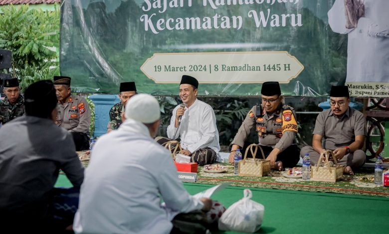 Pj Bupati Pamekasan Safari Ramadan di Kecamatan Waru dan Pakong