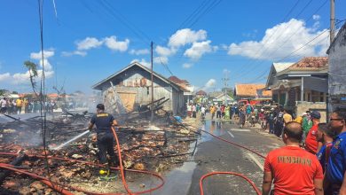 3 Bangunan Kayu di Kalianget Sumenep Ludes Dilalap Si Jago Merah