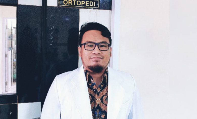 Dokter Poli Ortopedi RSUD dr Moh Anwar Sumenep, dr. Bima Satriono Purwanto, Sp.OT