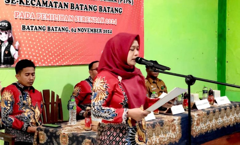 Pesan Ketua Panwascam Batang-batang Saat Lantik PTPS