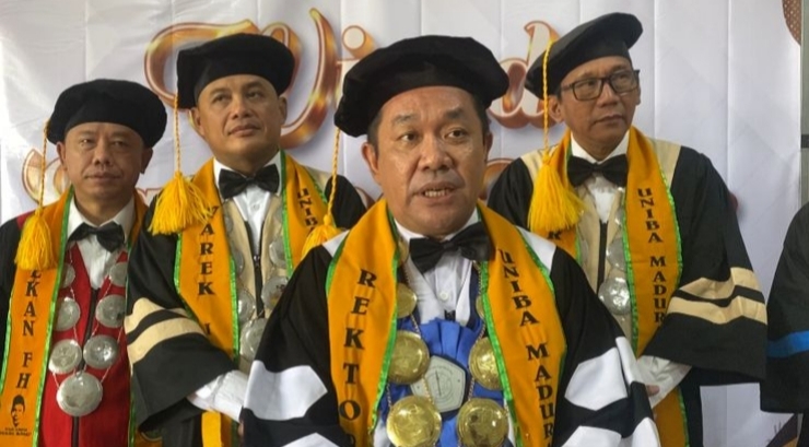 Mewisuda 226 Lulusan, Rektor Uniba Madura Pertegas Kampus Go Internasional